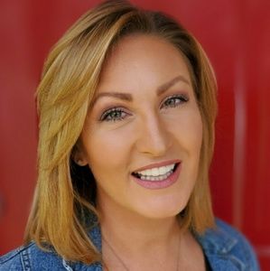 Meet your Posher, Leena